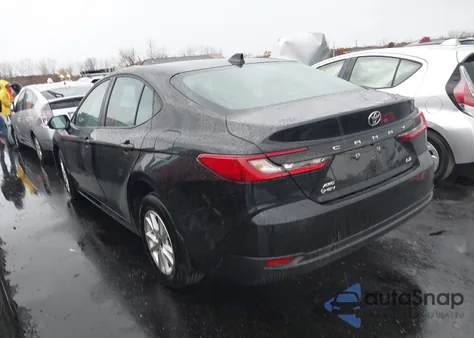 2025 Toyota Camry Le z USA, uszkodzony, nr VIN 4T1DBADK9SU016735